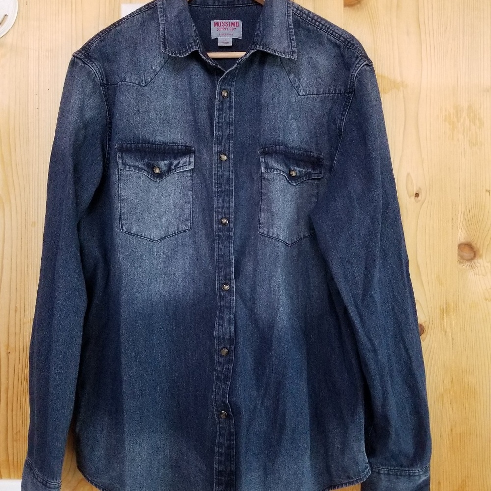 Mens chambray button down size L